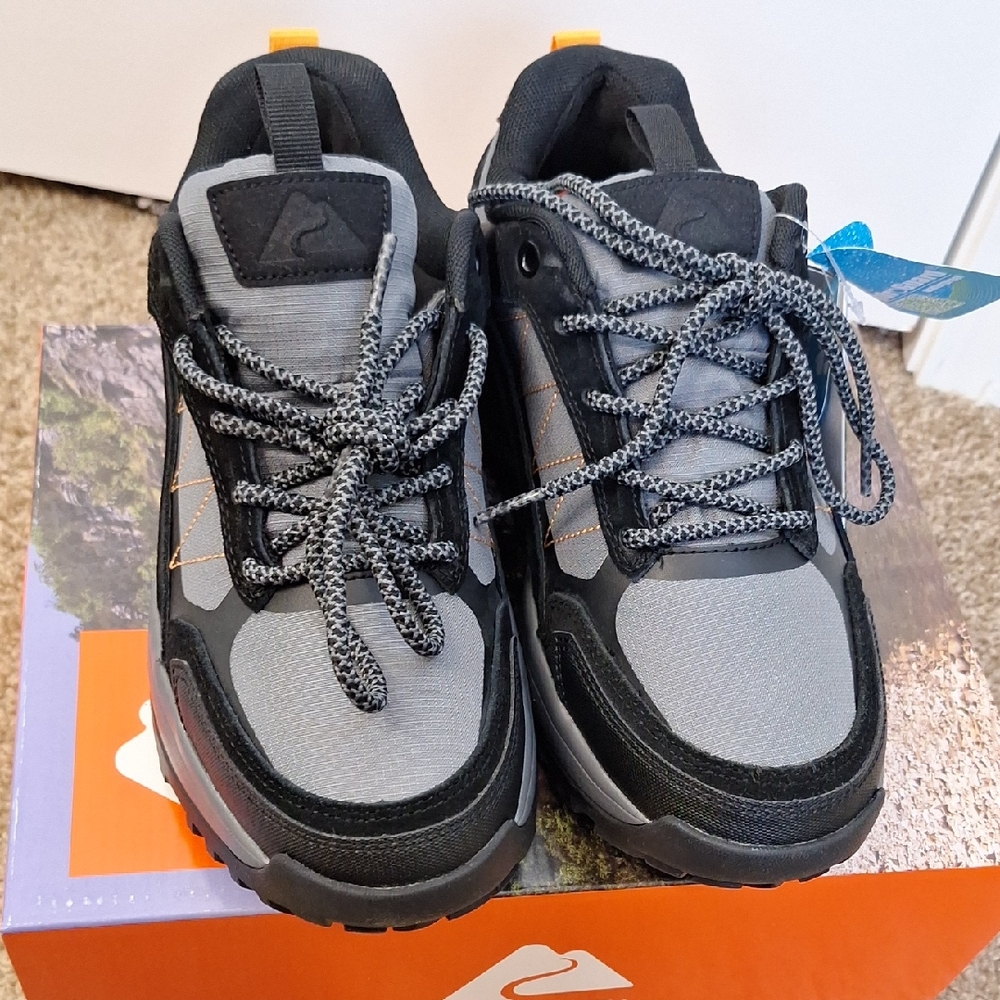 Ozark Trail Black and Gray Men's Sneakers Size 7